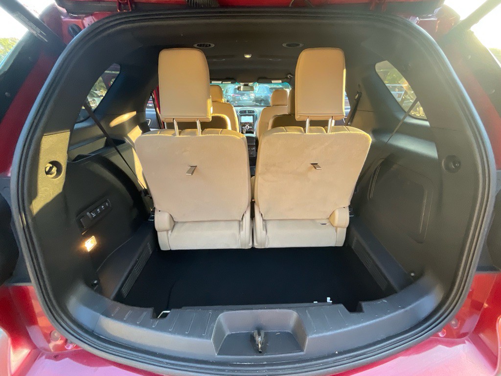 2017 Ford Explorer Image 37