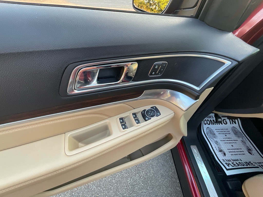 2017 Ford Explorer Image 42