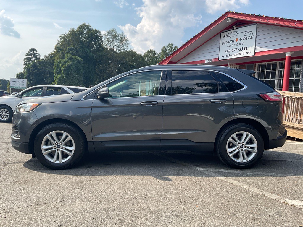 2020 Ford Edge Image 8