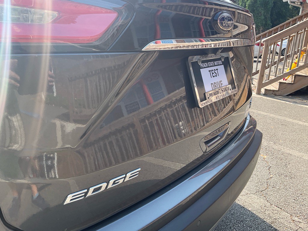 2020 Ford Edge Image 9