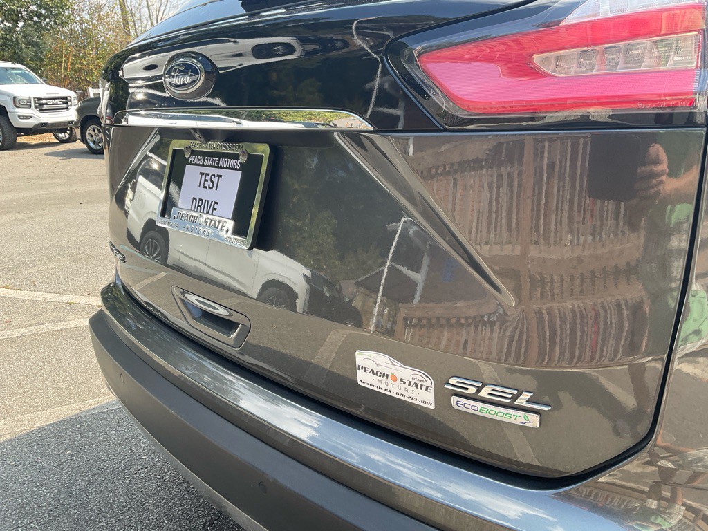 2020 Ford Edge Image 10
