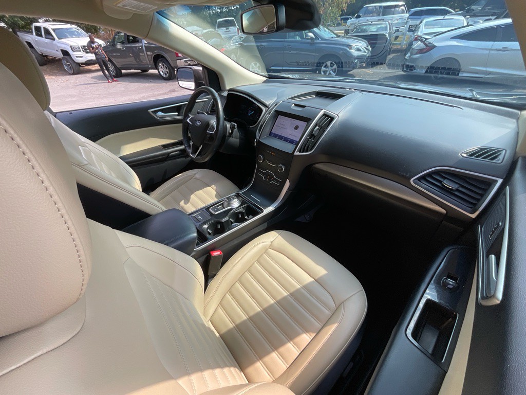 2020 Ford Edge Image 18