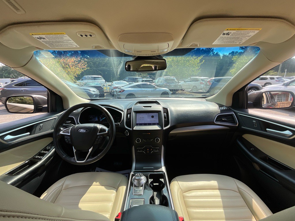 2020 Ford Edge Image 20