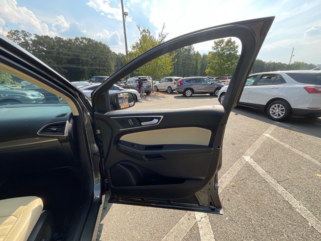 2020 Ford Edge Image 44