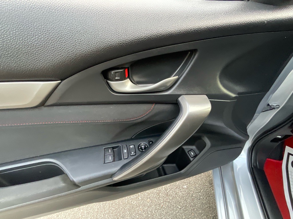 2017 Honda Civic Image 33