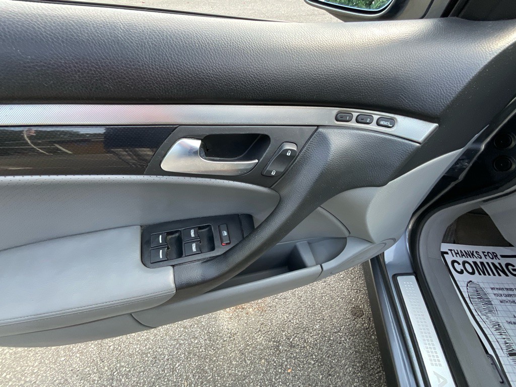 2005 Acura TL Image 38