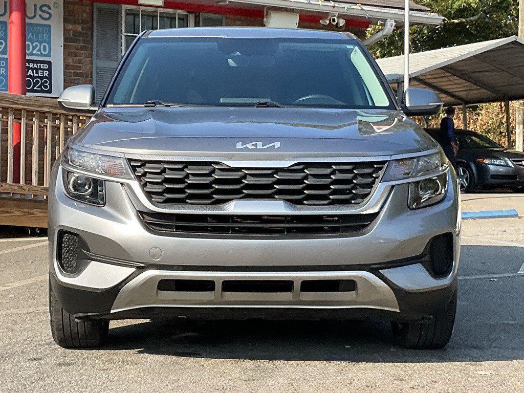 2023 Kia Seltos Image 2