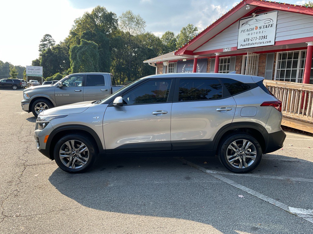 2023 Kia Seltos Image 8