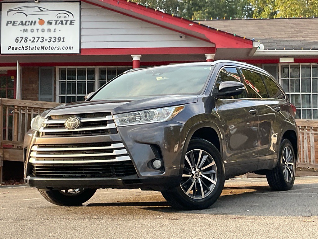 2017 Toyota Highlander Image 1