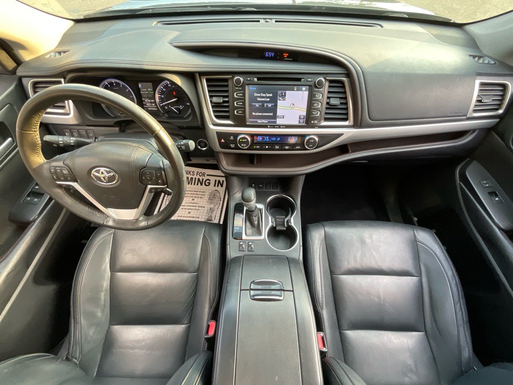 2017 Toyota Highlander Image 21