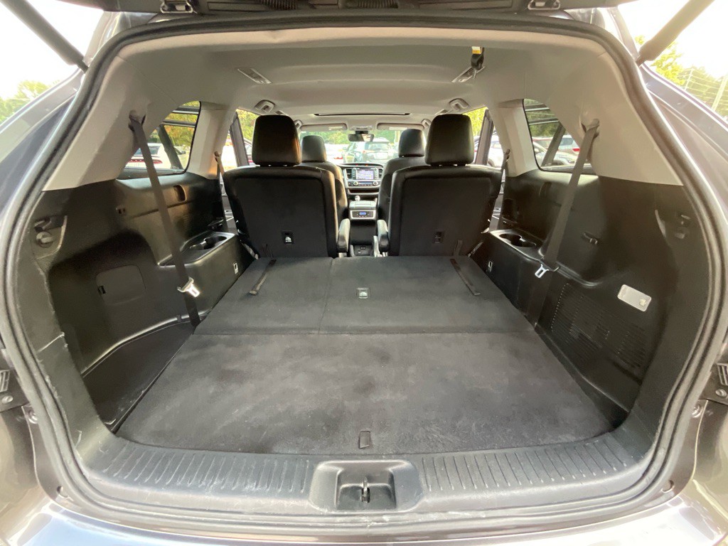 2017 Toyota Highlander Image 41