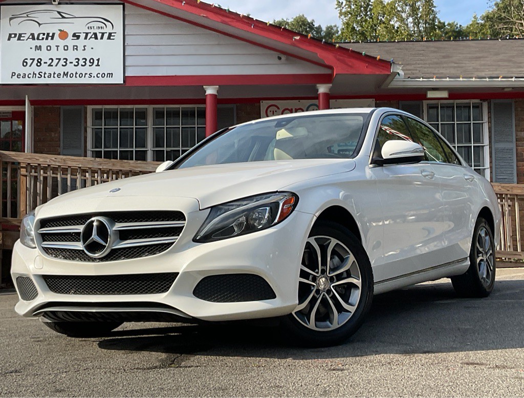 2015 Mercedes-Benz C-Class Image 1