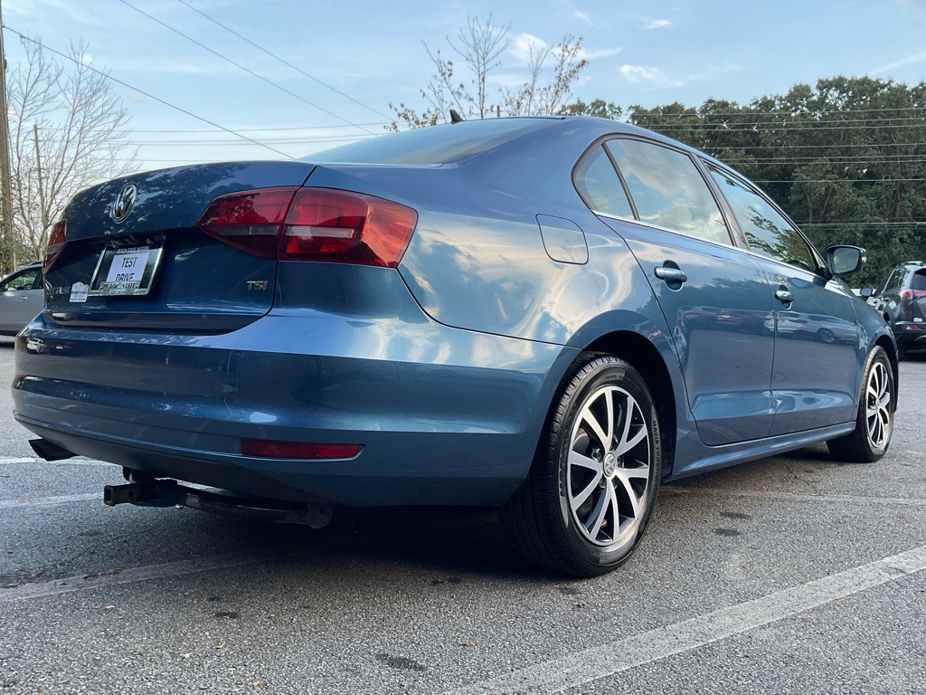2017 Volkswagen Jetta Image 5