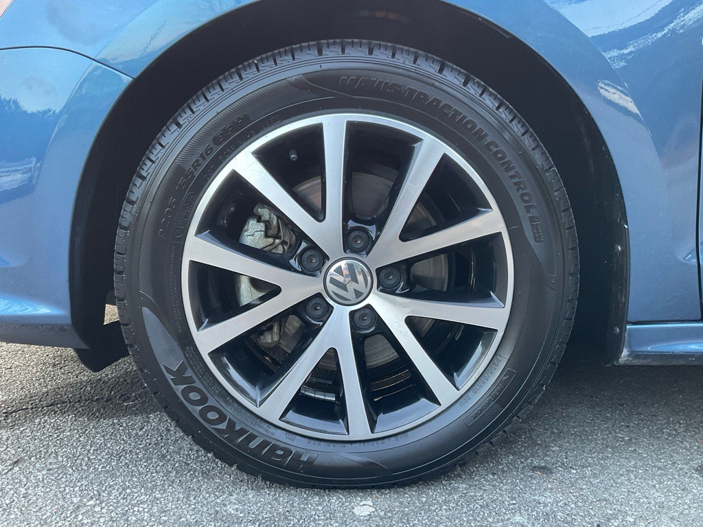 2017 Volkswagen Jetta Image 11