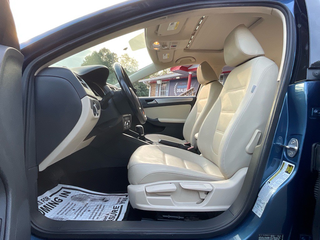 2017 Volkswagen Jetta Image 13
