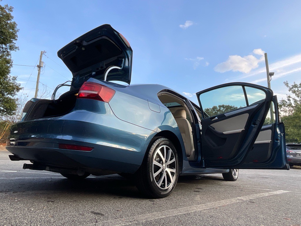 2017 Volkswagen Jetta Image 32