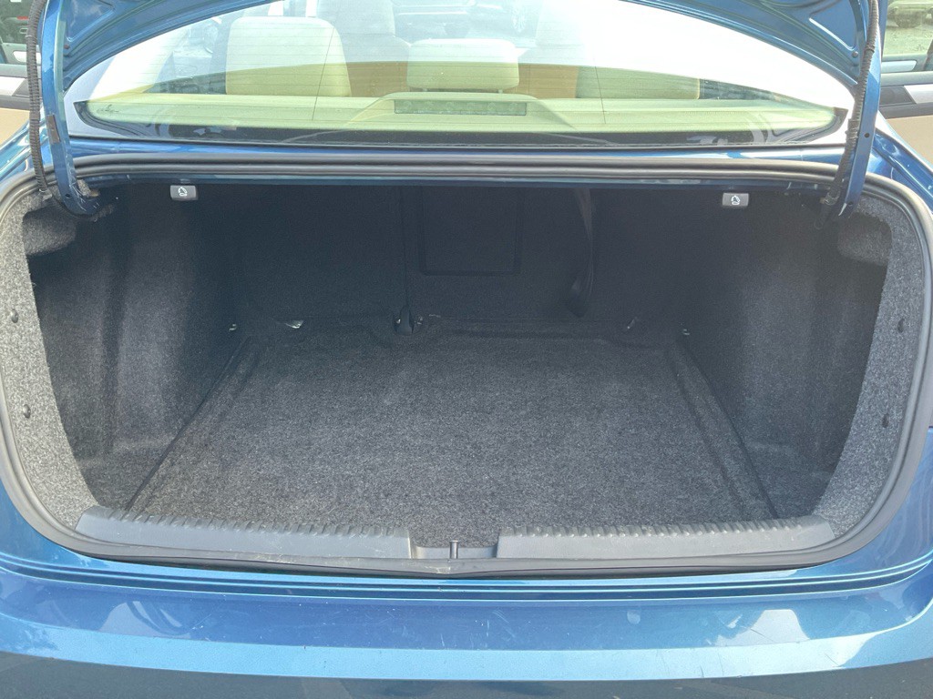 2017 Volkswagen Jetta Image 34