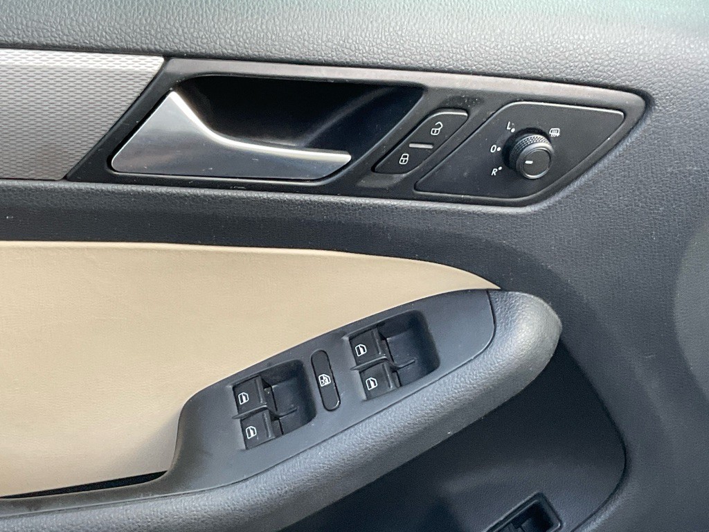 2017 Volkswagen Jetta Image 36