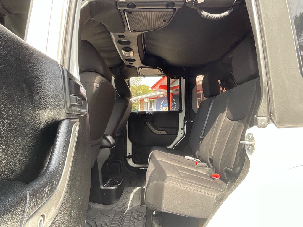 2017 Jeep Wrangler Unlimited Image 24
