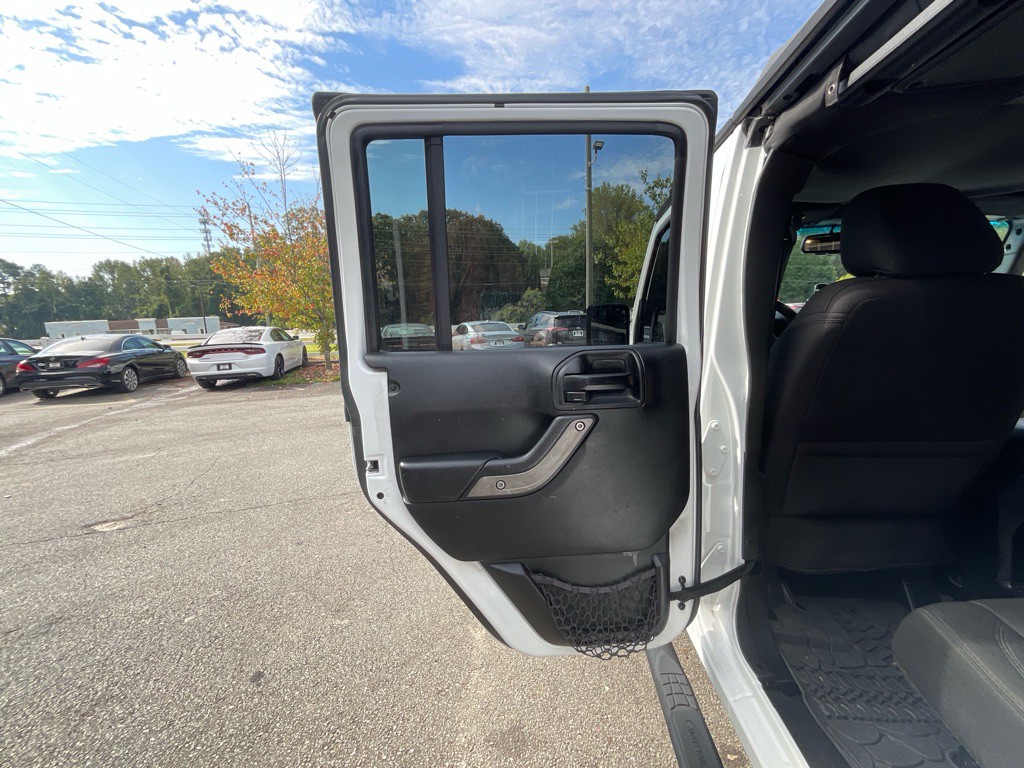 2017 Jeep Wrangler Unlimited Image 35