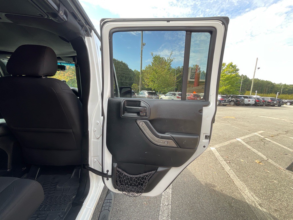 2017 Jeep Wrangler Unlimited Image 37