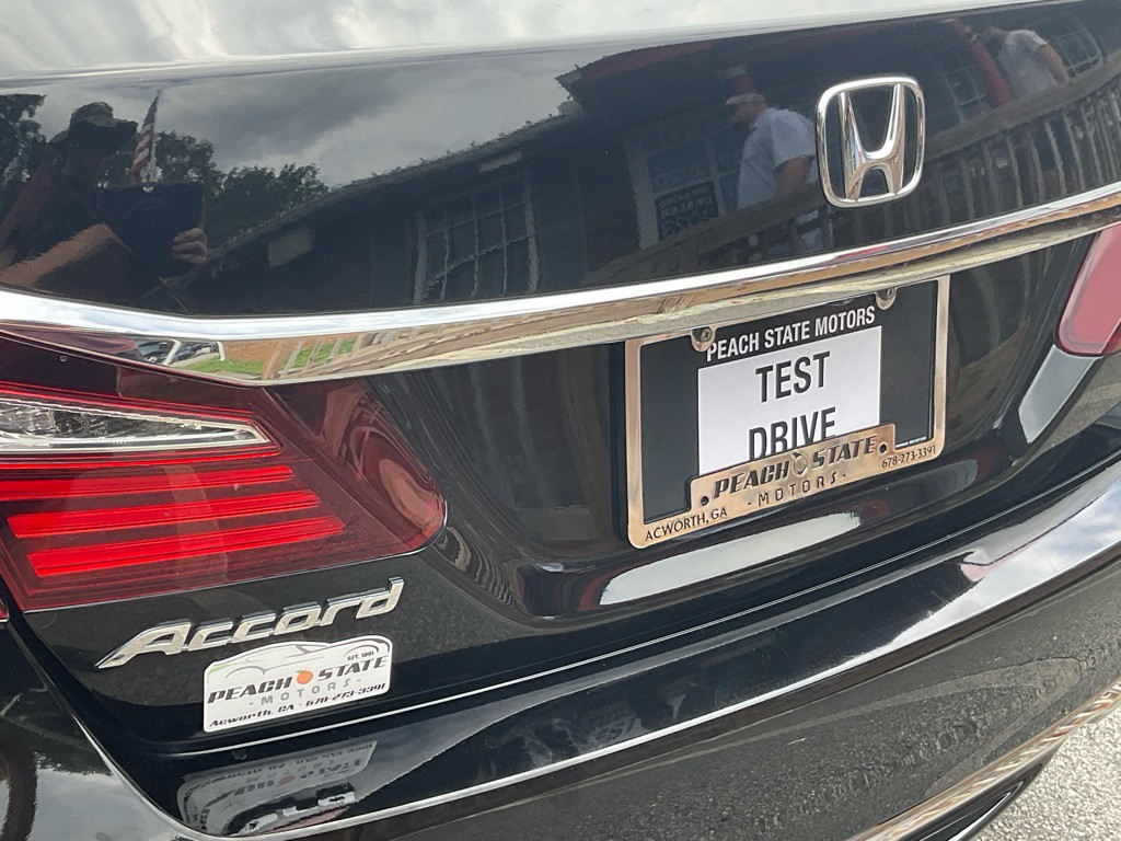 2016 Honda Accord Image 9