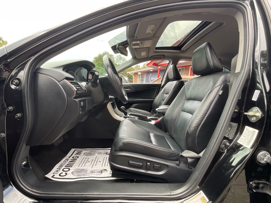 2016 Honda Accord Image 12