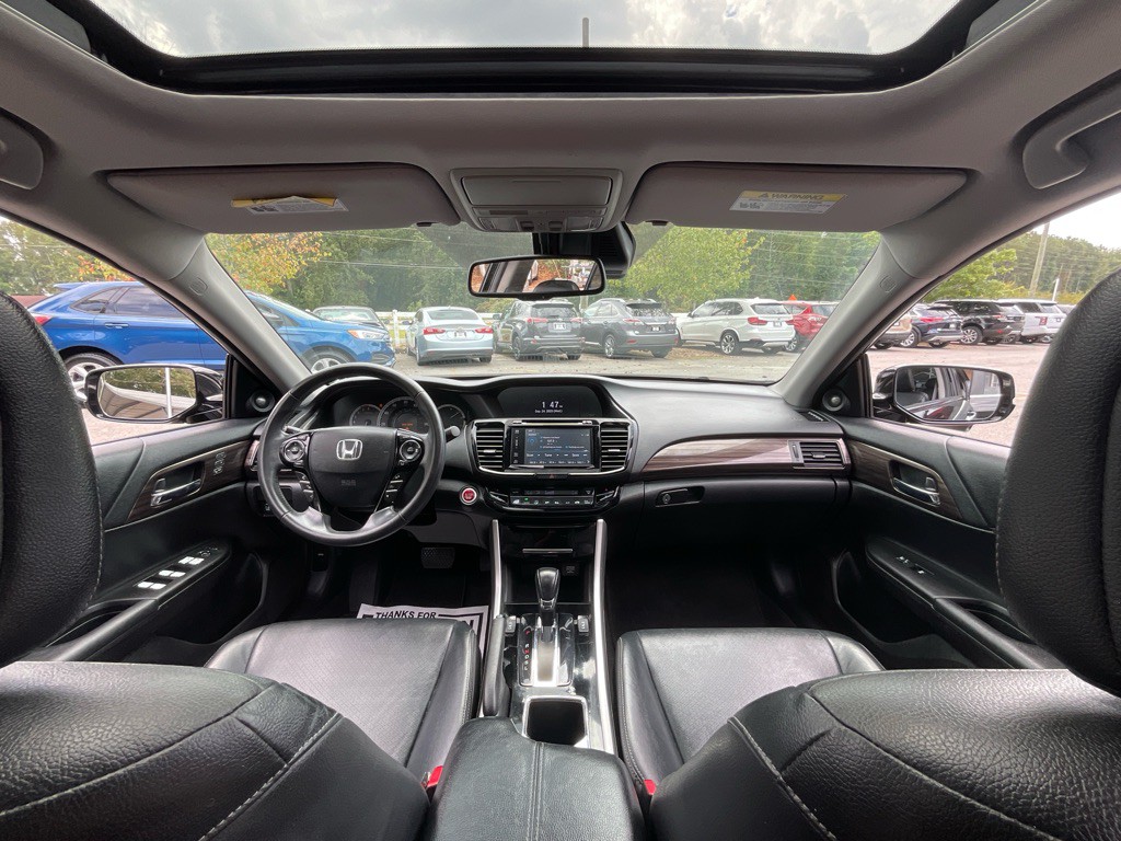 2016 Honda Accord Image 18