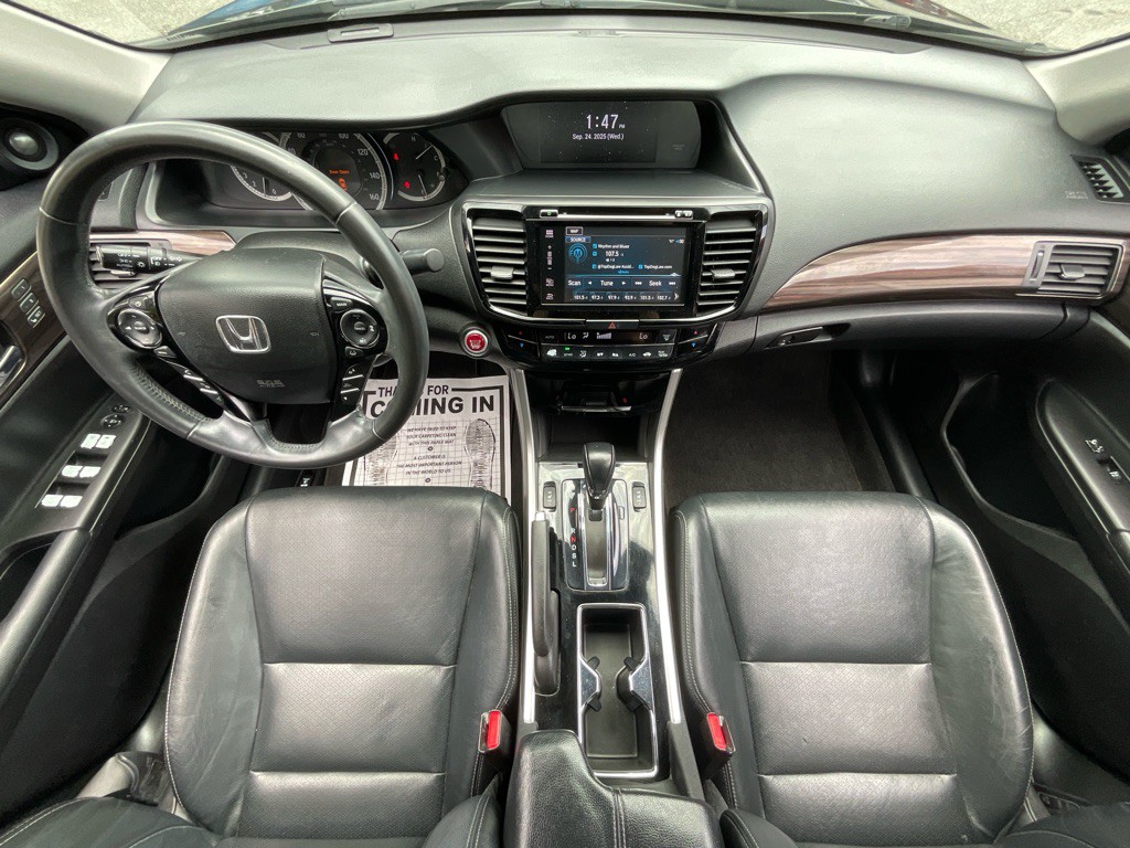 2016 Honda Accord Image 19