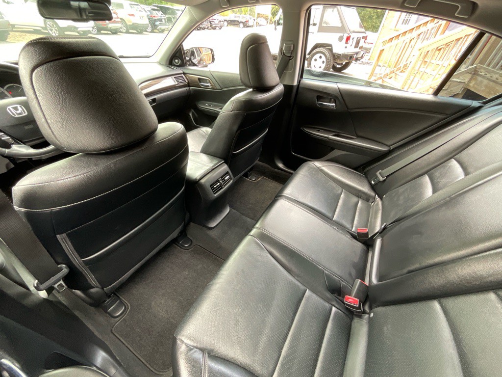 2016 Honda Accord Image 27