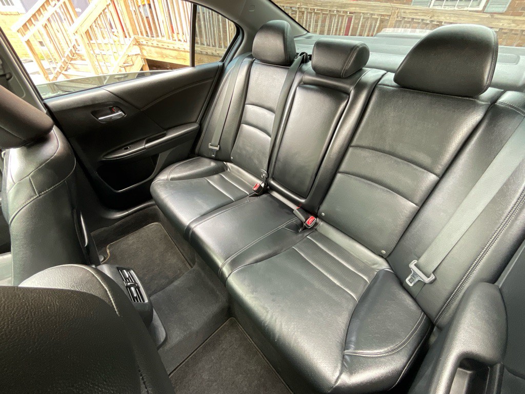 2016 Honda Accord Image 28