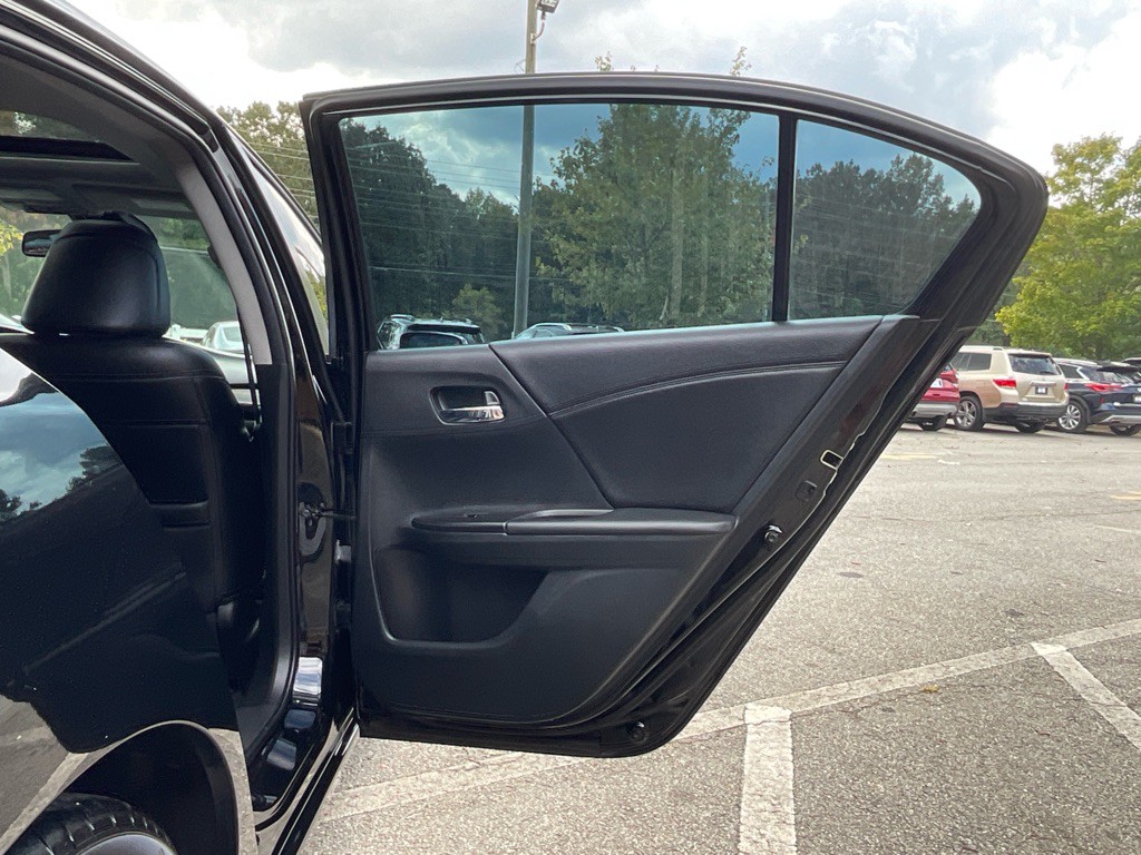 2016 Honda Accord Image 40