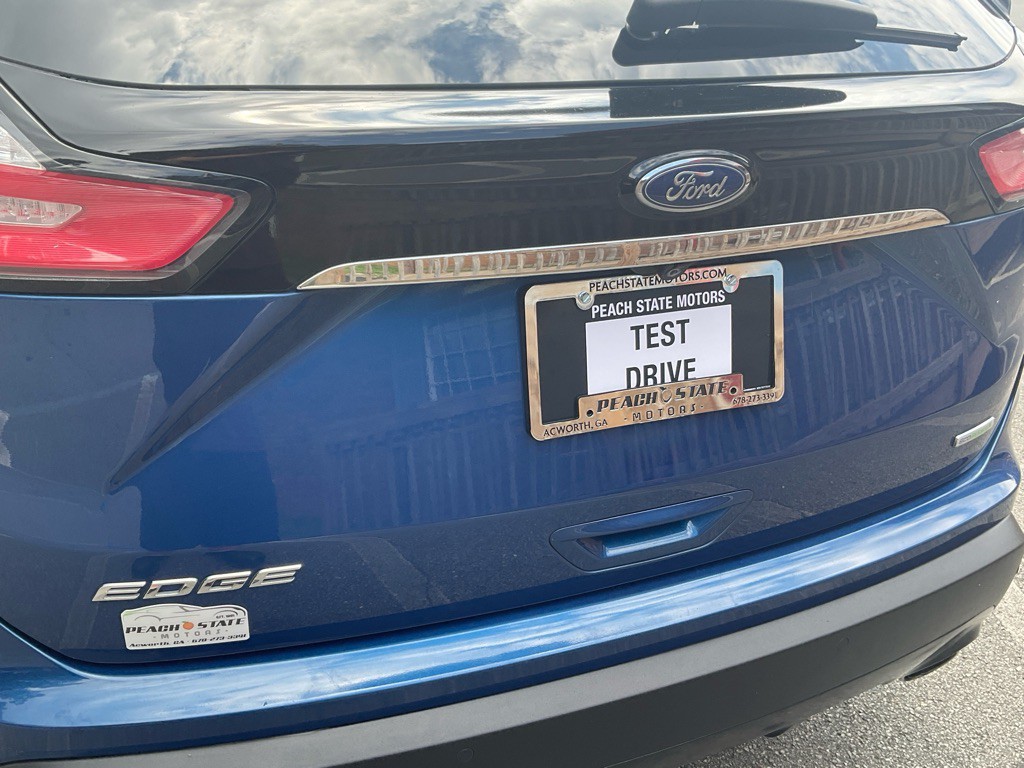 2020 Ford Edge Image 9