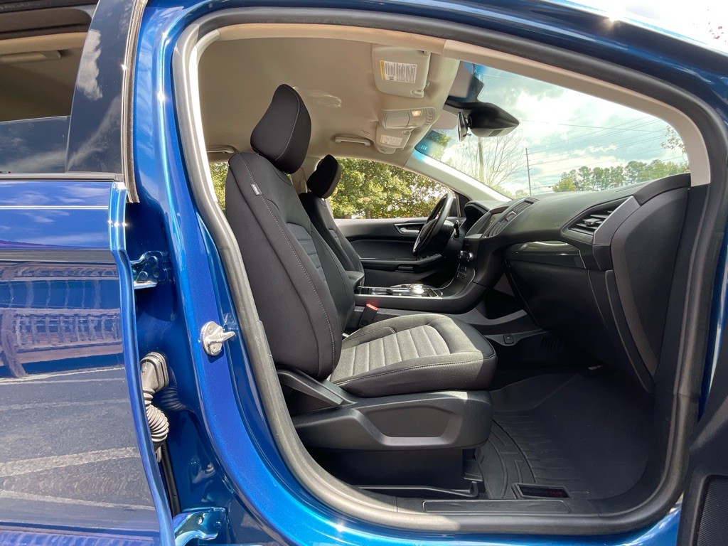 2020 Ford Edge Image 17