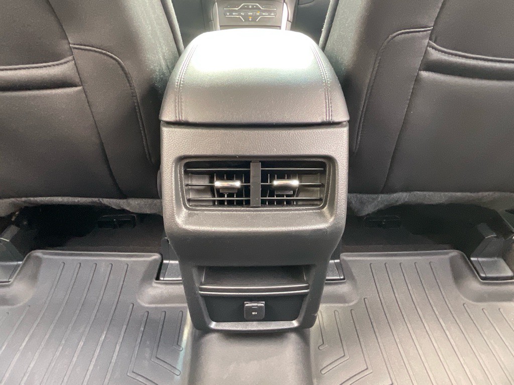 2020 Ford Edge Image 23