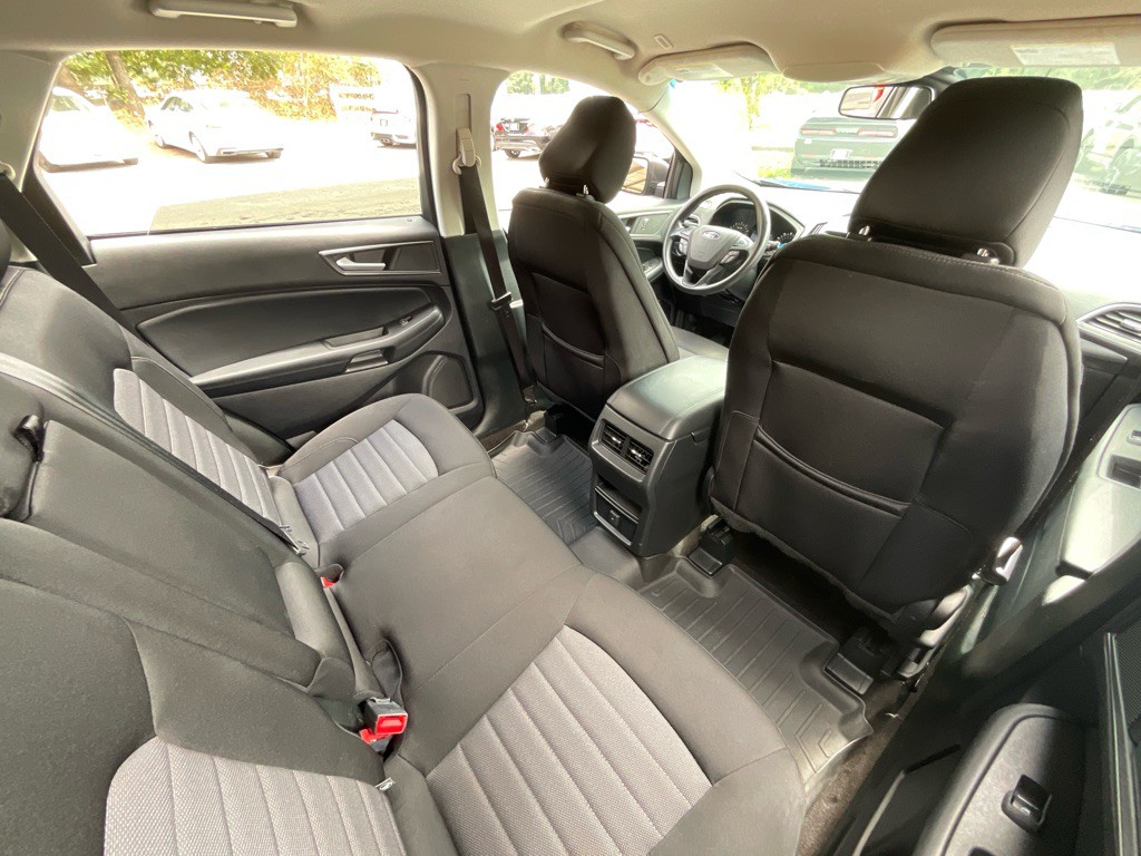 2020 Ford Edge Image 32