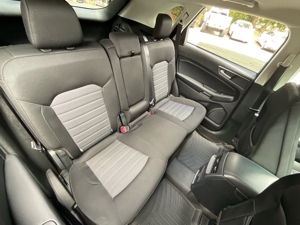 2020 Ford Edge Image 33