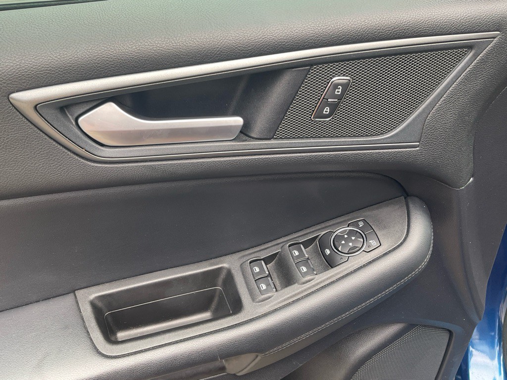 2020 Ford Edge Image 39