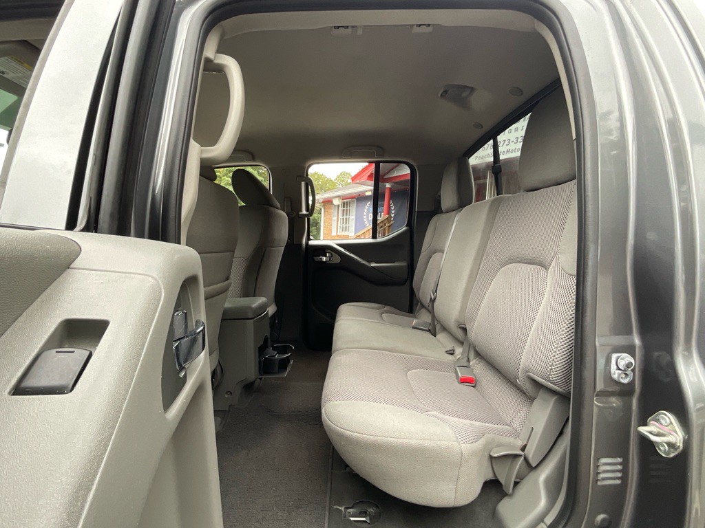 2019 Nissan Frontier Image 28