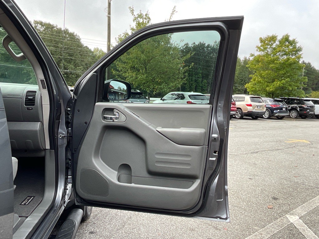 2019 Nissan Frontier Image 41