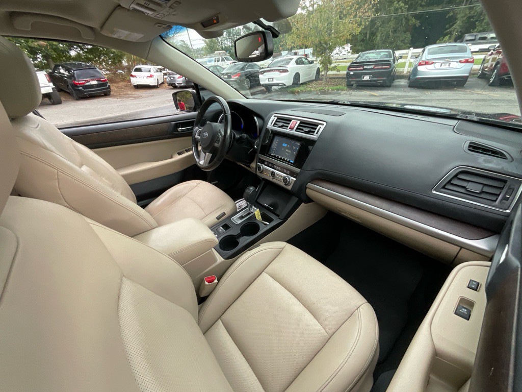 2016 Subaru Outback Image 18