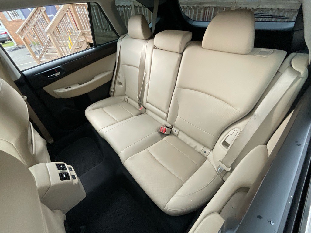 2016 Subaru Outback Image 30