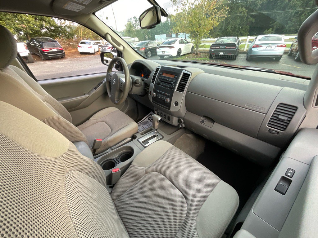 2012 Nissan Frontier Image 18