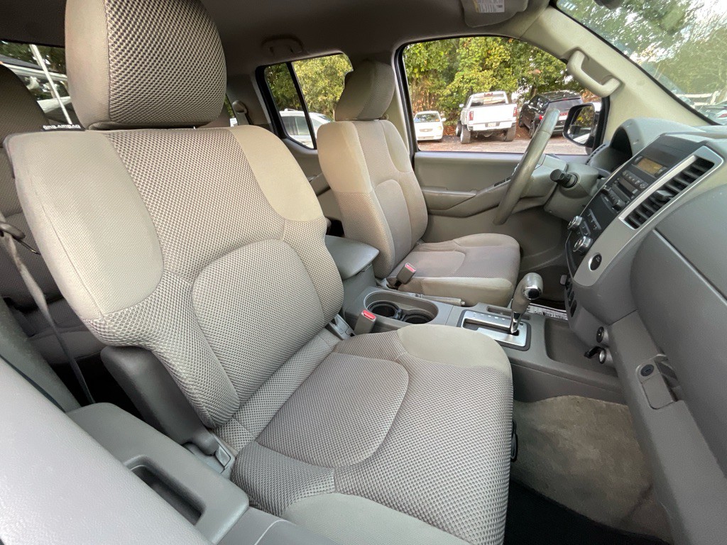 2012 Nissan Frontier Image 19