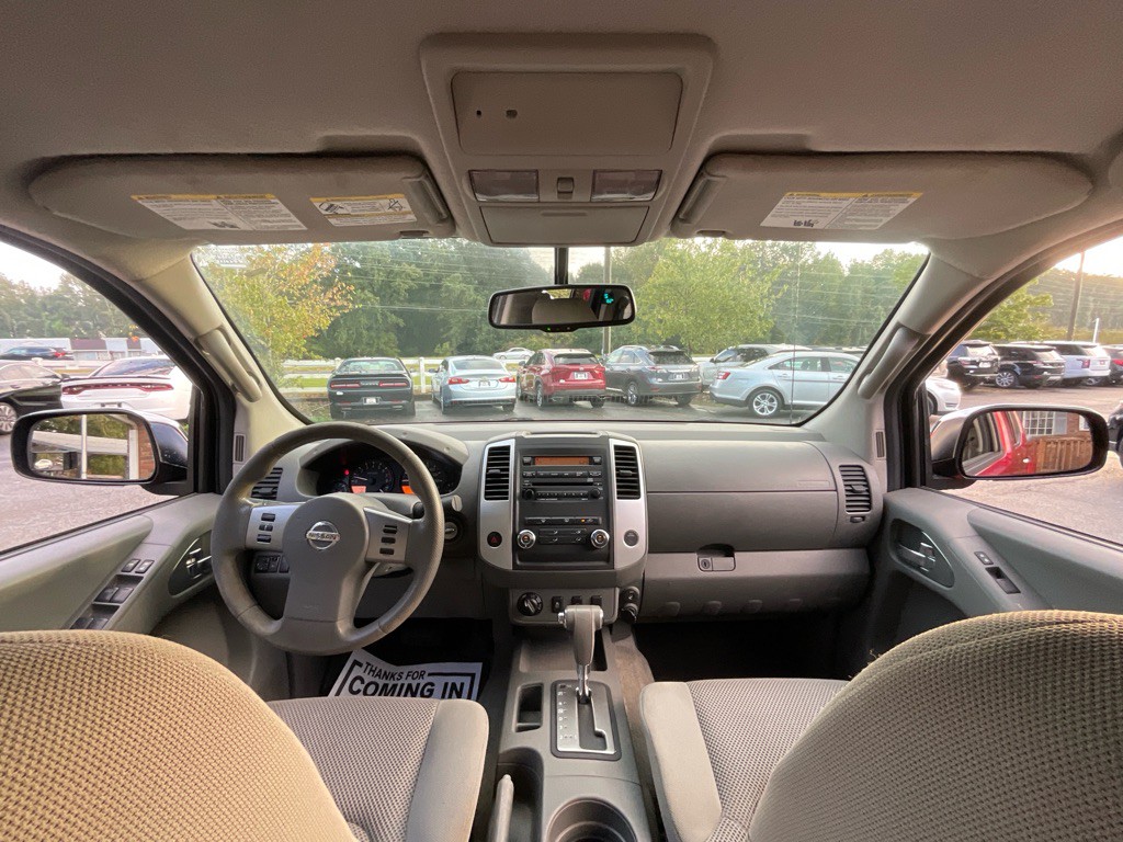 2012 Nissan Frontier Image 20