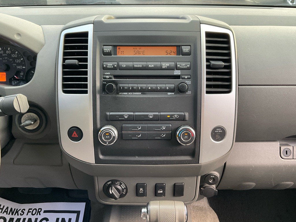 2012 Nissan Frontier Image 22