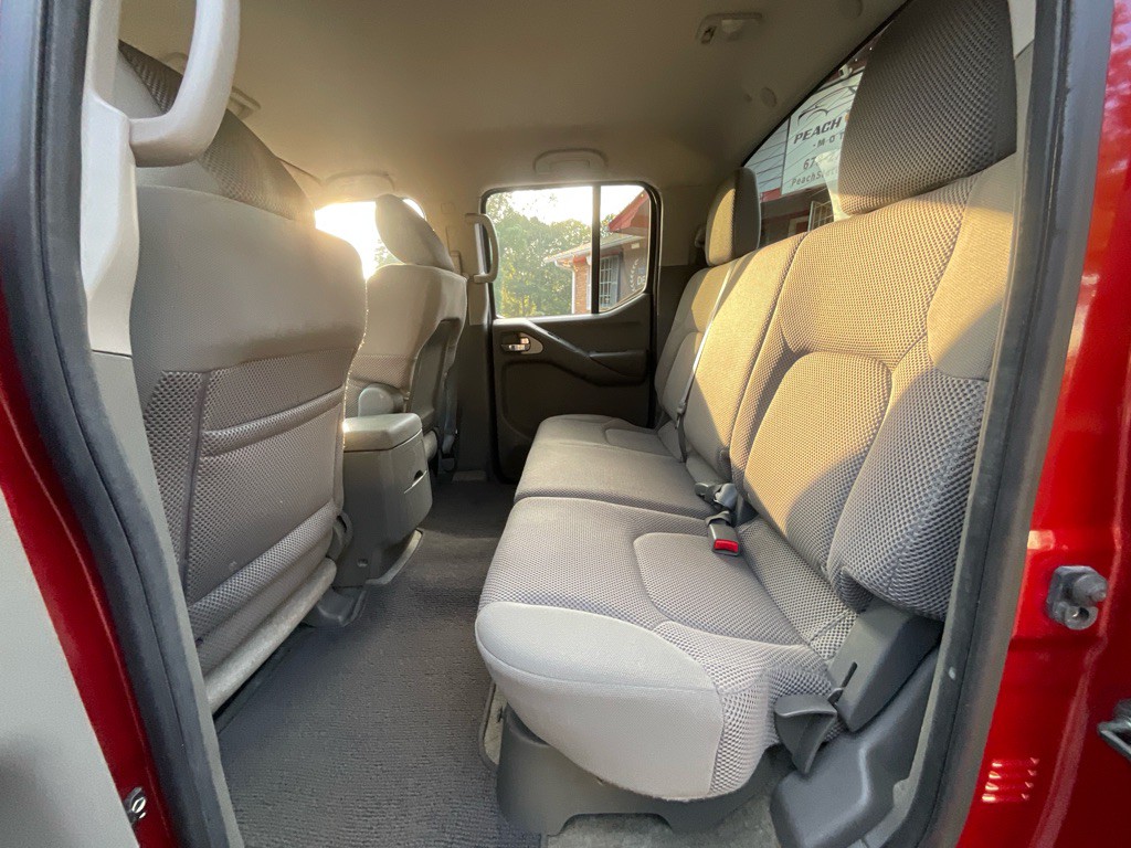 2012 Nissan Frontier Image 26