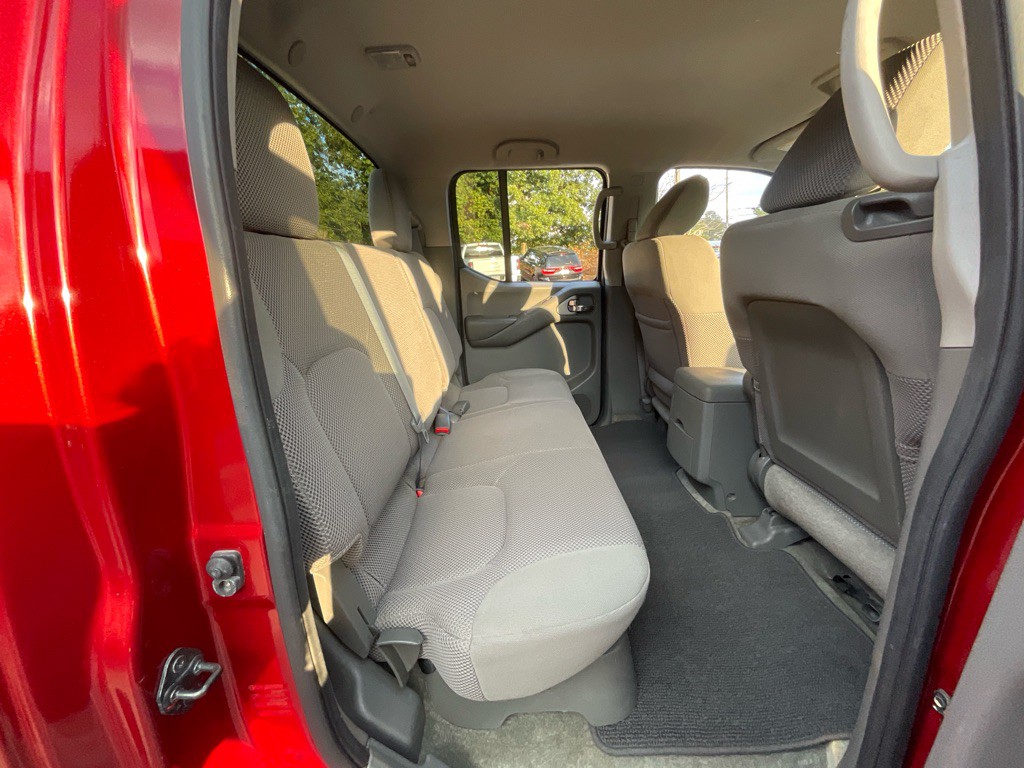 2012 Nissan Frontier Image 29