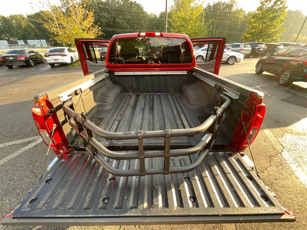 2012 Nissan Frontier Image 35