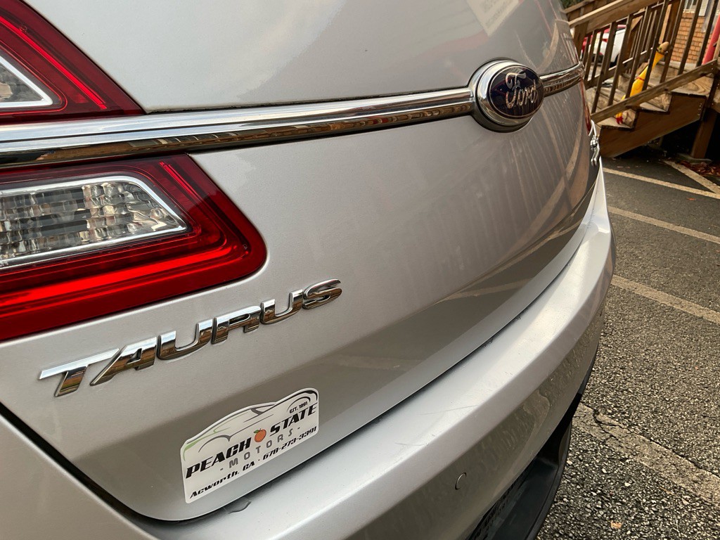 2013 Ford Taurus Image 9